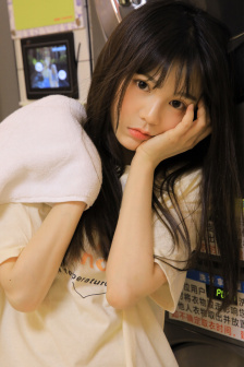 免费看泡妞
